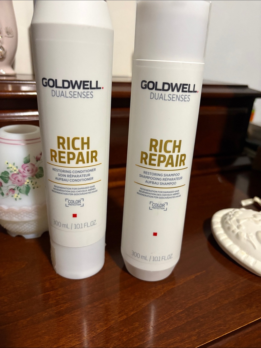 Goldwell Dualsenses Rich Repair Restoring Shampoo - White